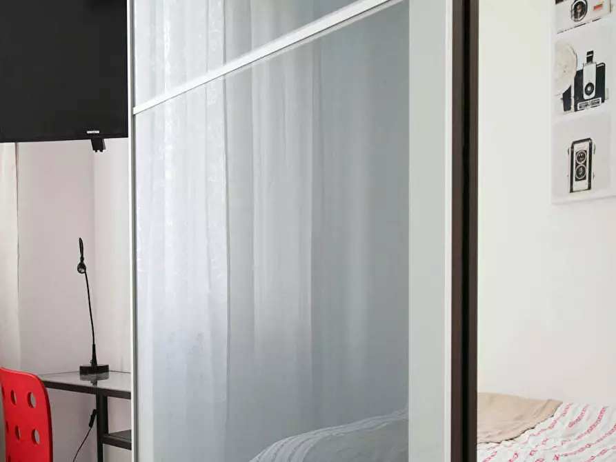 Immagine 5 di Camera in affitto  in Viale Ortles a Milano