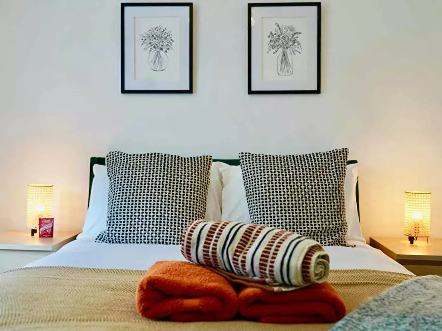 Immagine 5 di Casa indipendente in affitto  in Charles Street a Stone