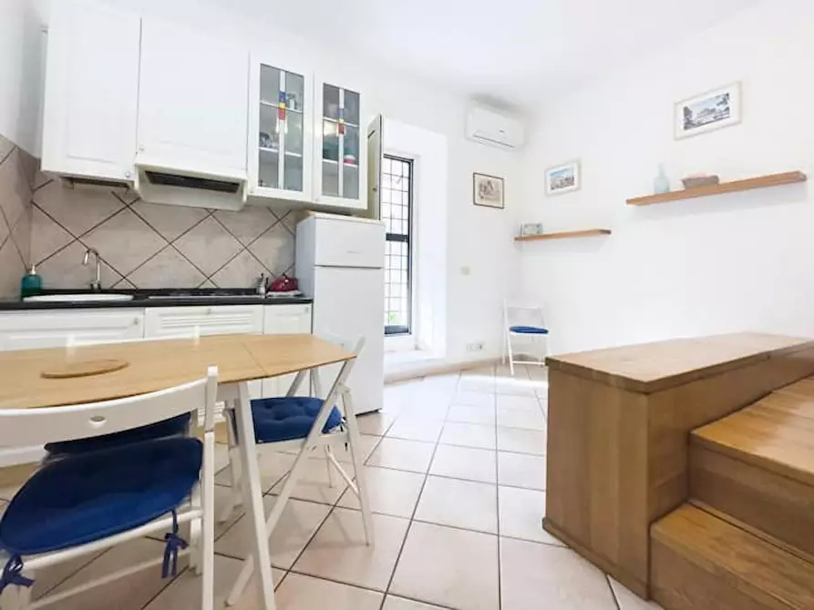 Immagine 2 di Appartamento in affitto  in Via Modica a Roma
