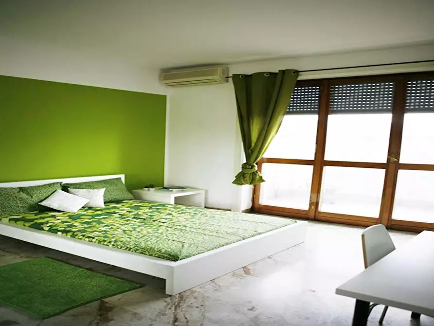 Immagine 3 di Camera in affitto  in Viale Abruzzi a Milano