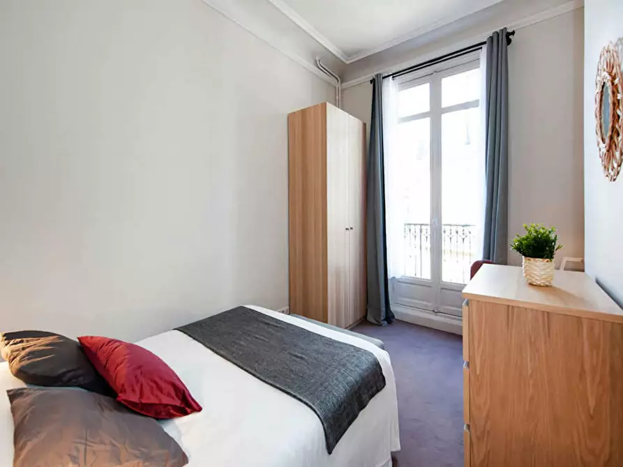Immagine 3 di Camera in affitto  in Boulevard Malesherbes a Paris 17