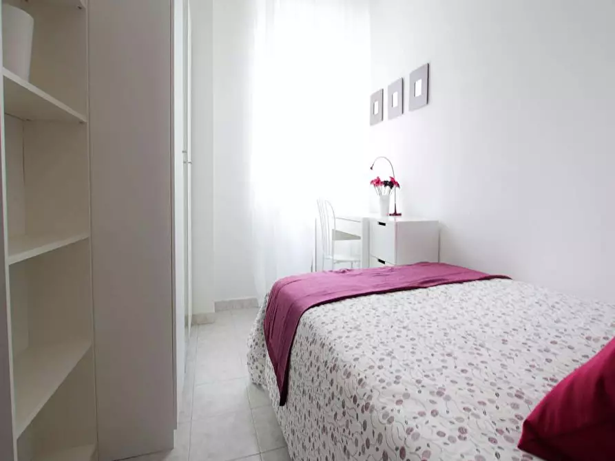 Immagine 4 di Camera in affitto  in Viale Ortles a Milano