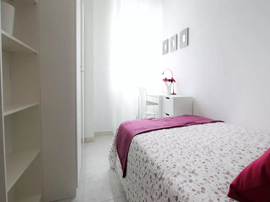 Immagine 4 di Camera in affitto  in Viale Ortles a Milano