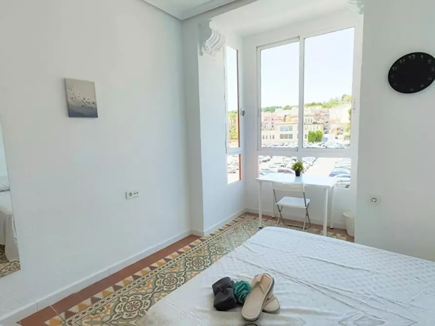 Immagine 3 di Camera in affitto  in Avenida Jijona a Alicante/Alacant