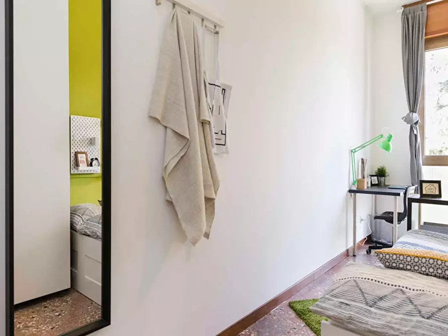 Immagine 6 di Camera in affitto  in Viale Giovanni Vicini a Bologna