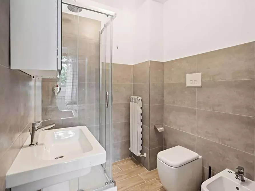 Immagine 9 di Camera in affitto  in Viale Legioni Romane a Milano