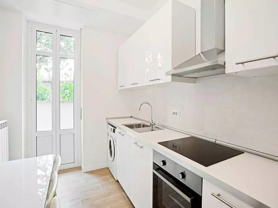 Immagine 7 di Camera in affitto  in Viale Legioni Romane a Milano