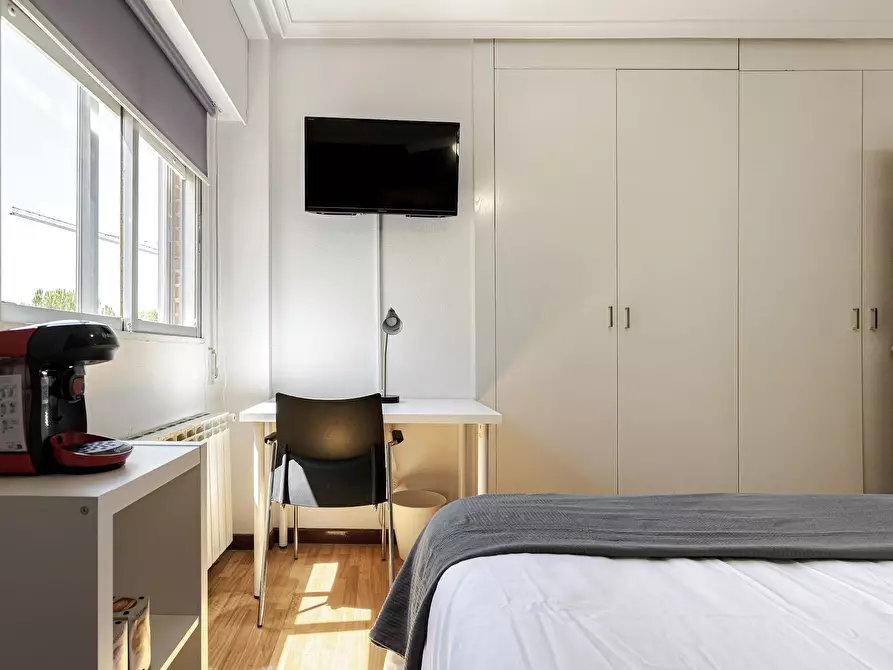 Immagine 4 di Camera in affitto  in Calle Hermanos Fernández Galiano a Guadalajara