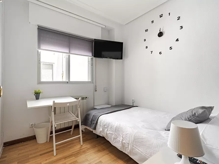 Immagine 2 di Camera in affitto  in Calle Hermanos Fernández Galiano a Guadalajara