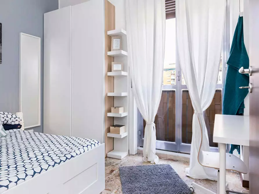 Immagine 3 di Camera in affitto  in Via Giuseppe Frua a Milano