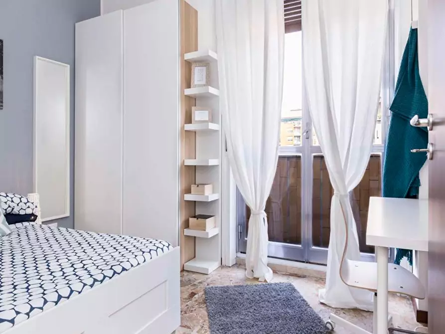 Immagine 3 di Camera in affitto  in Via Giuseppe Frua a Milano