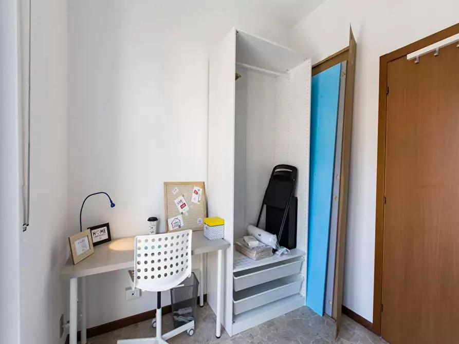 Immagine 5 di Camera in affitto  in Via Ginestre a Buccinasco