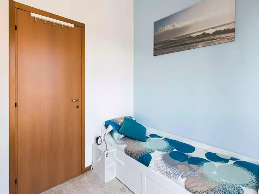 Immagine 3 di Camera in affitto  in Via Ginestre a Buccinasco