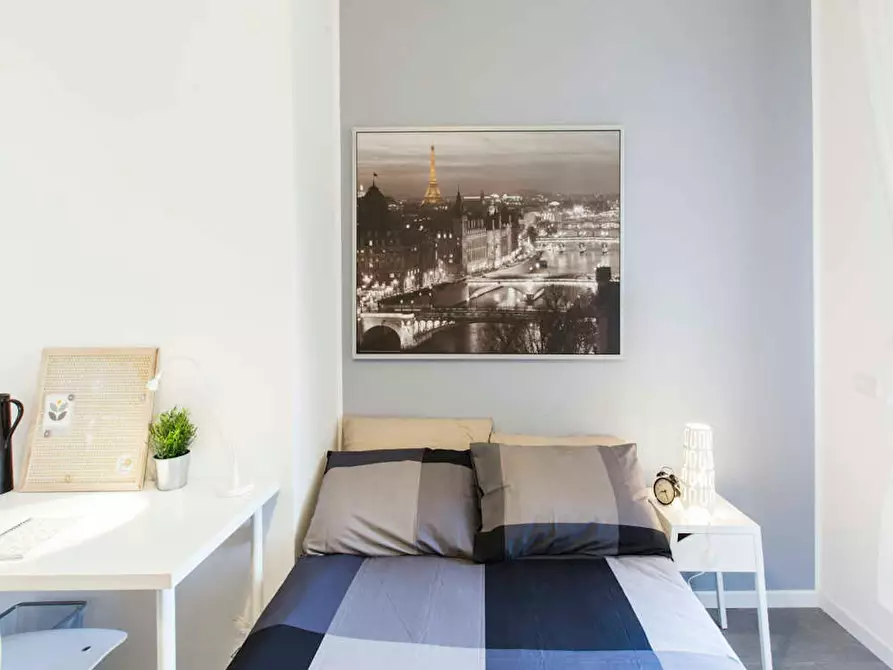 Immagine 2 di Camera in affitto  in Via Leone Tolstoi a Milano