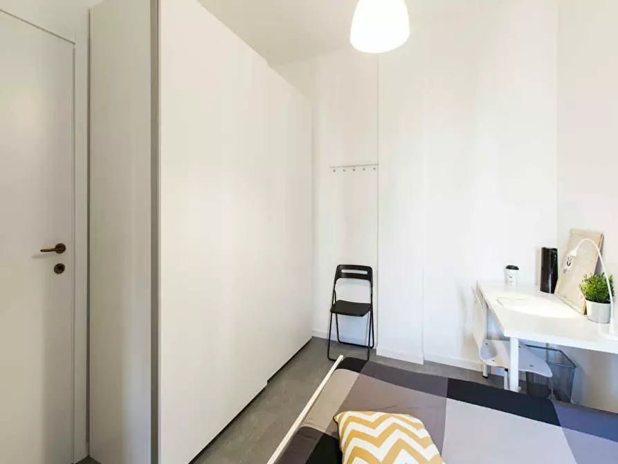Immagine 5 di Camera in affitto  in Via Leone Tolstoi a Milano