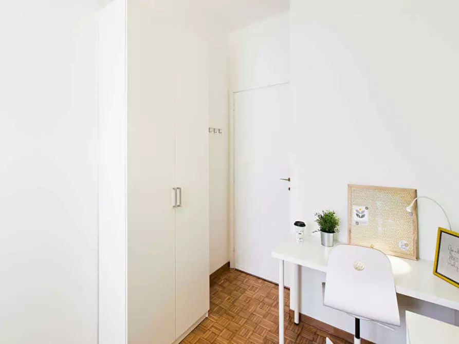 Immagine 7 di Camera in affitto  in Via Leone Tolstoi a Milano