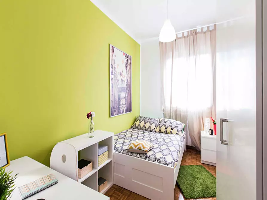 Immagine 1 di Camera in affitto  in Via Leone Tolstoi a Milano
