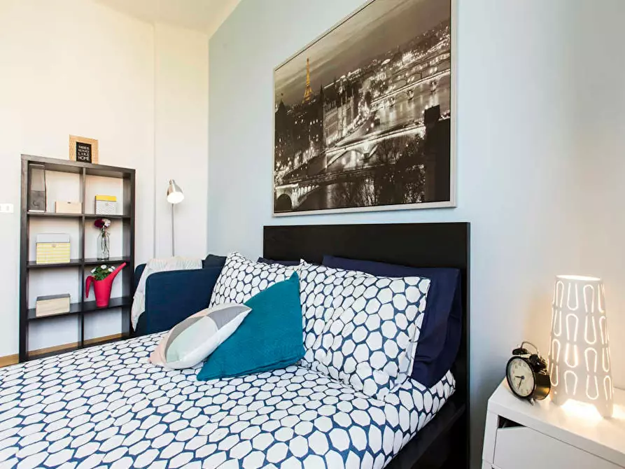 Immagine 10 di Camera in affitto  in Via Leone Tolstoi a Milano