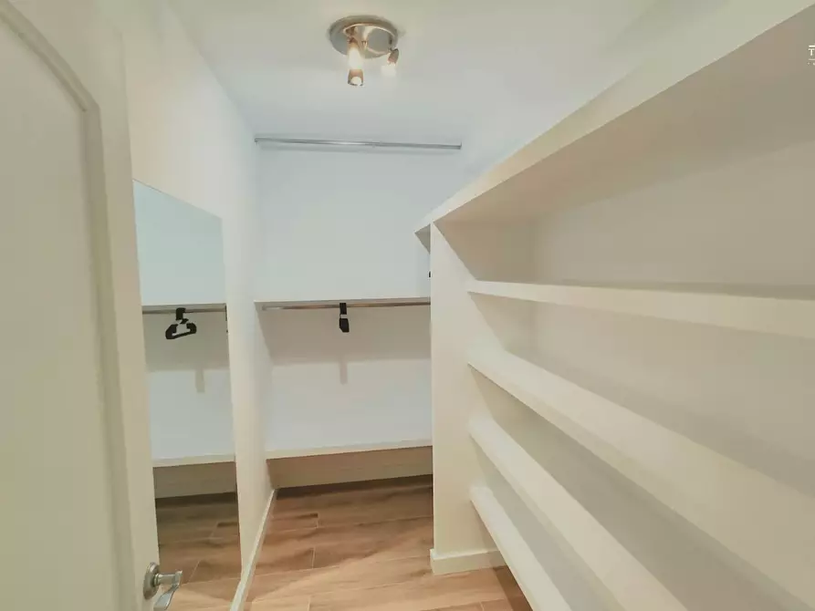 Immagine 8 di Camera in affitto  in Carrer dels Arbres a Elx/Elche