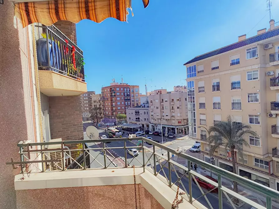 Immagine 5 di Camera in affitto  in Carrer Pere Joan Perpinyà a Elx/Elche