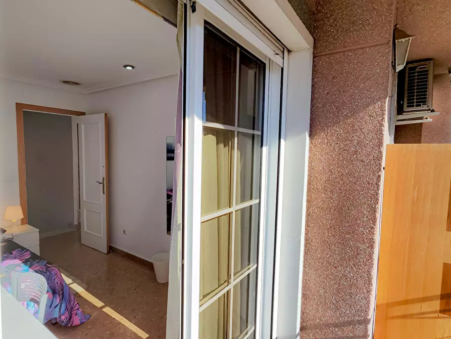 Immagine 6 di Camera in affitto  in Carrer Pere Joan Perpinyà a Elx/Elche