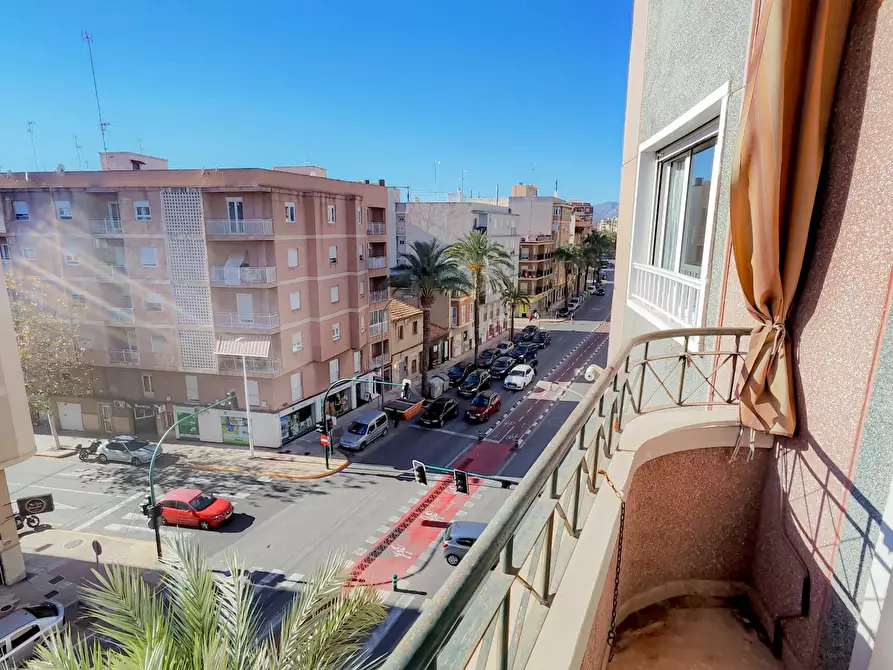 Immagine 7 di Camera in affitto  in Carrer Pere Joan Perpinyà a Elx/Elche
