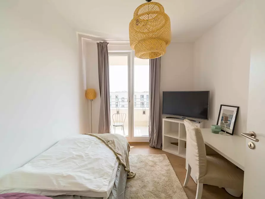Immagine 1 di Camera in affitto  in Klara-Franke-Straße a Berlin