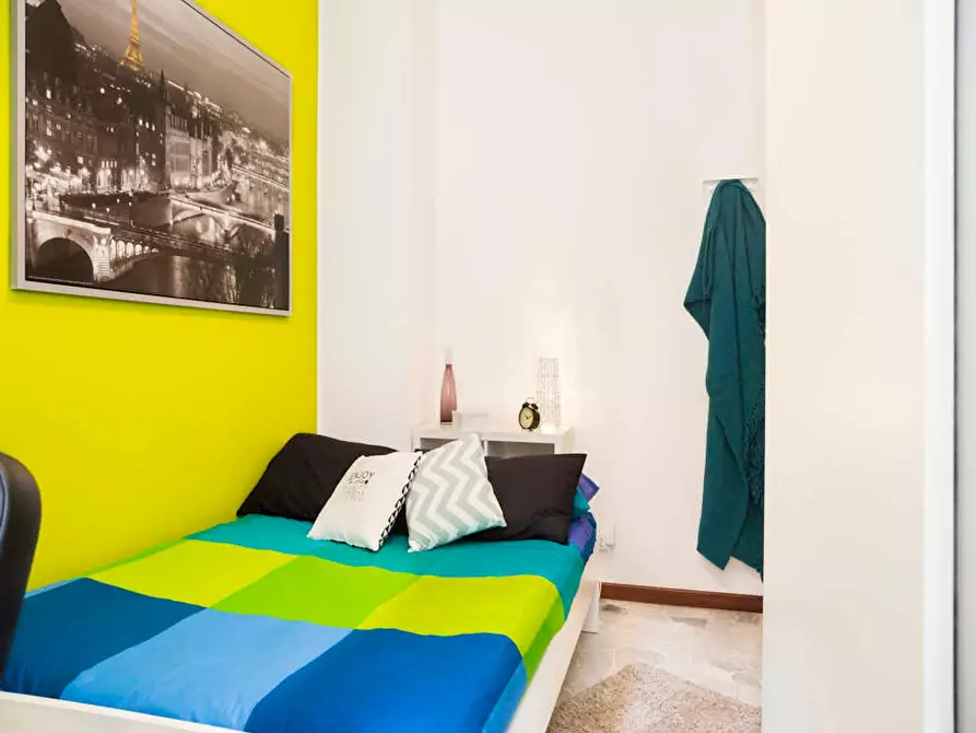 Immagine 6 di Camera in affitto  in Largo Cavalieri di Malta a Milano