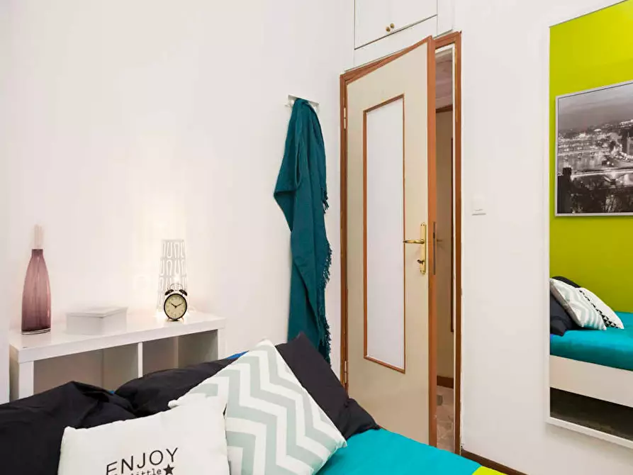 Immagine 5 di Camera in affitto  in Largo Cavalieri di Malta a Milano