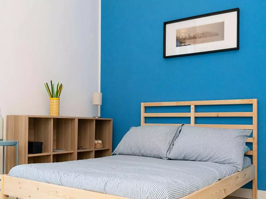 Immagine 3 di Camera in affitto  in Via Giuseppe Regaldi a Milano