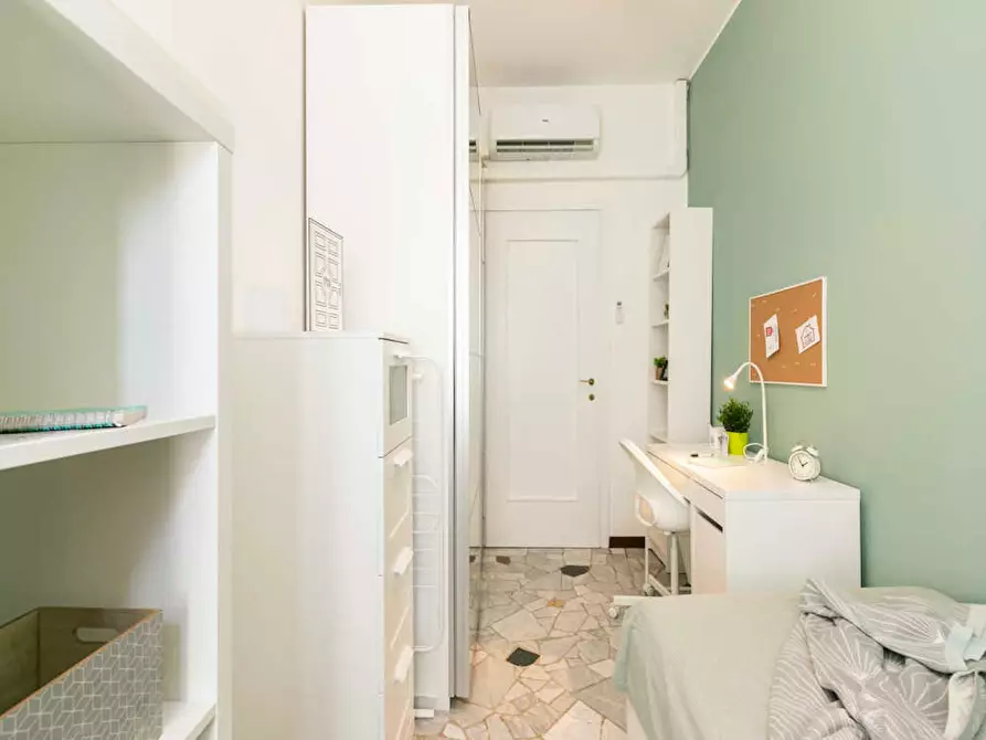 Immagine 3 di Camera in affitto  in Via Francesco Primaticcio a Milano