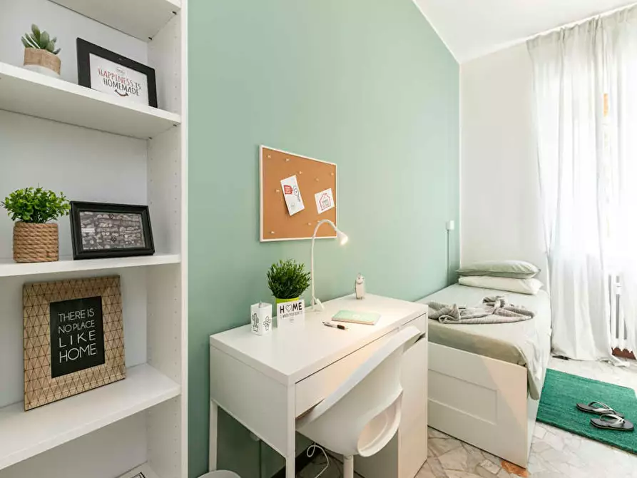 Immagine 2 di Camera in affitto  in Via Francesco Primaticcio a Milano