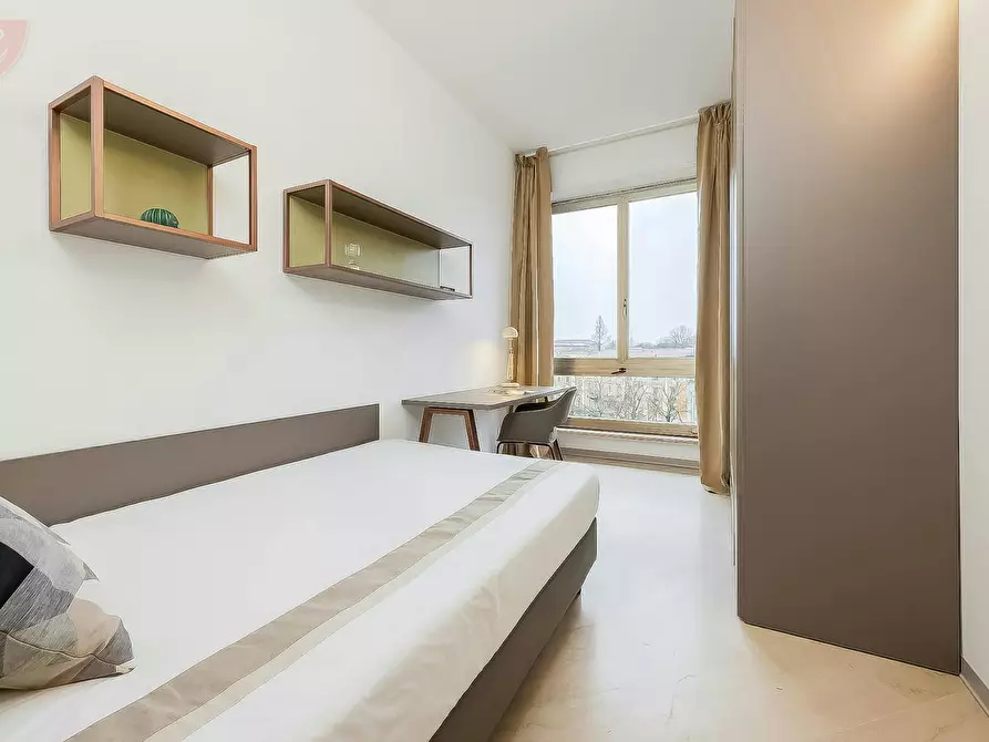 Immagine 2 di Camera in affitto  in Viale Camillo Benso di Cavour a Ferrara