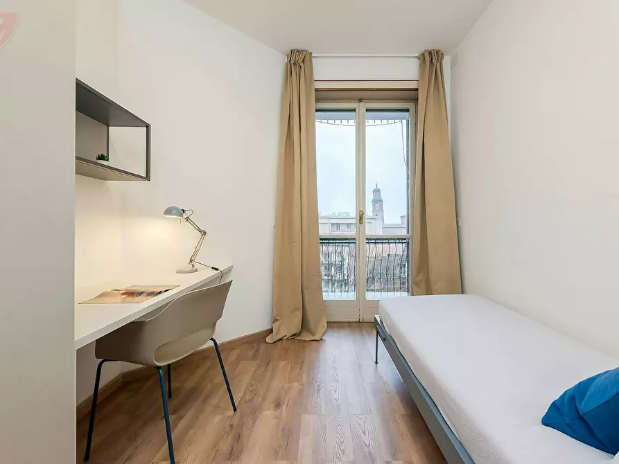 Immagine 2 di Camera in affitto  in Viale Camillo Benso di Cavour a Ferrara