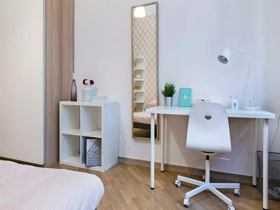 Immagine 7 di Camera in affitto  in Via Guglielmo Röntgen a Milano