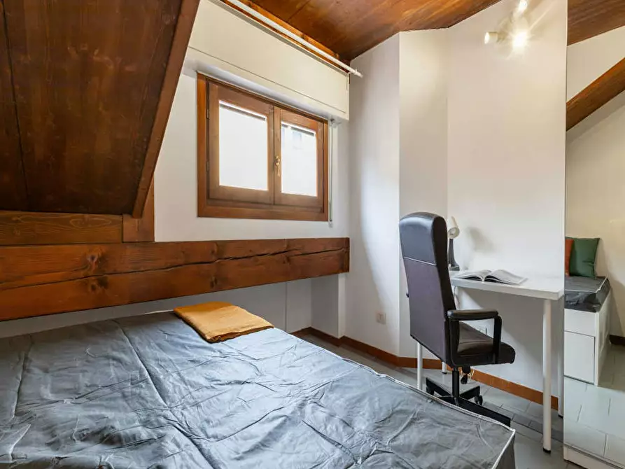 Immagine 2 di Camera in affitto  in Via Jacopo della Quercia a Milano