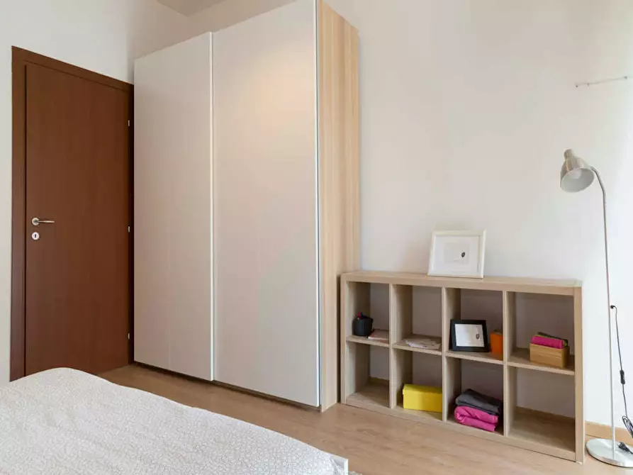 Immagine 5 di Camera in affitto  in Via dei Mandorli a Buccinasco