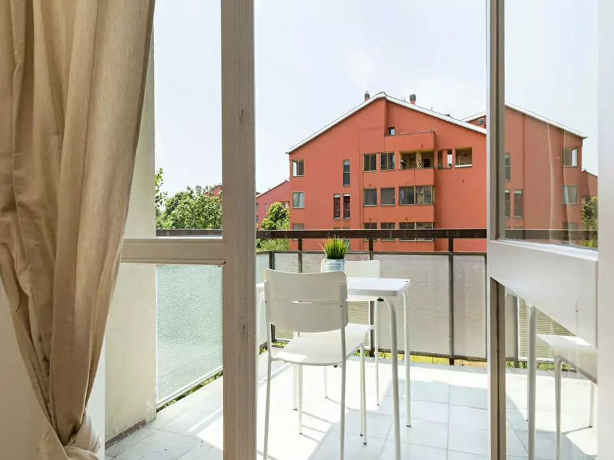 Immagine 6 di Camera in affitto  in Via dei Mandorli a Buccinasco