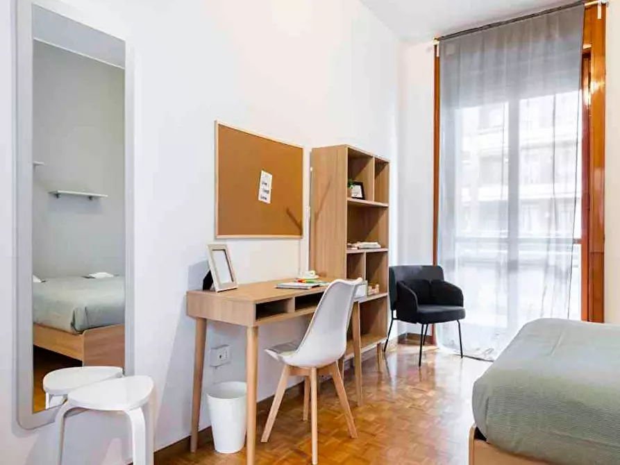 Immagine 5 di Camera in affitto  in Via Nicola Piccinni a Milano