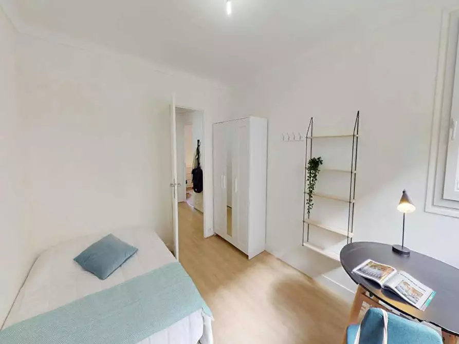 Immagine 3 di Camera in affitto  in Rue de Saussure a Paris 17