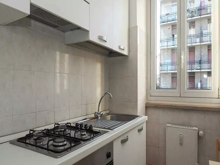 Immagine 4 di Camera in affitto  in Via Vincenzo Giordano Orsini a Milano