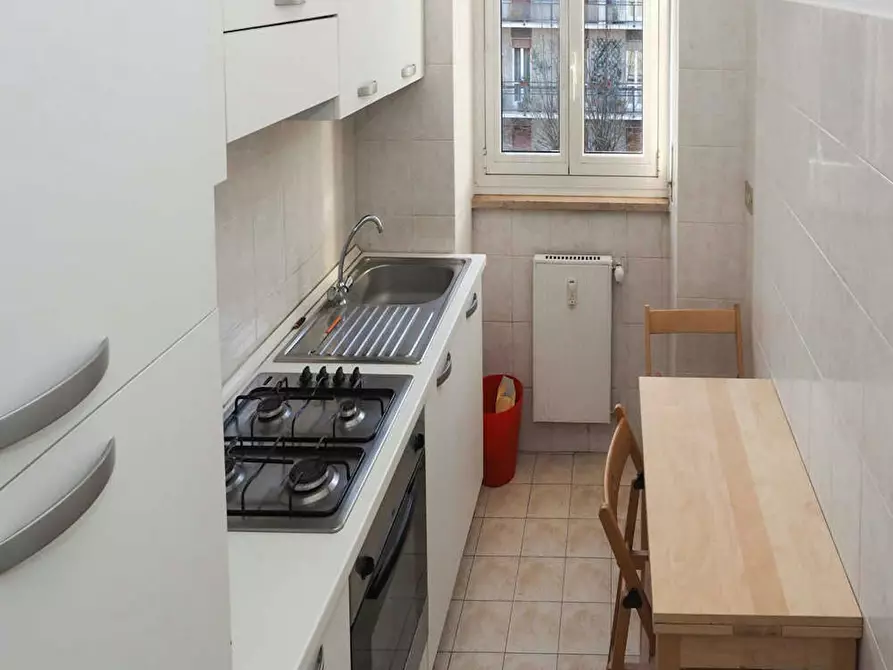 Immagine 1 di Camera in affitto  in Via Vincenzo Giordano Orsini a Milano