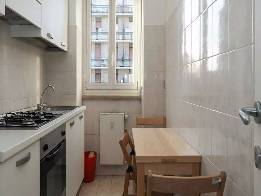 Immagine 2 di Camera in affitto  in Via Vincenzo Giordano Orsini a Milano