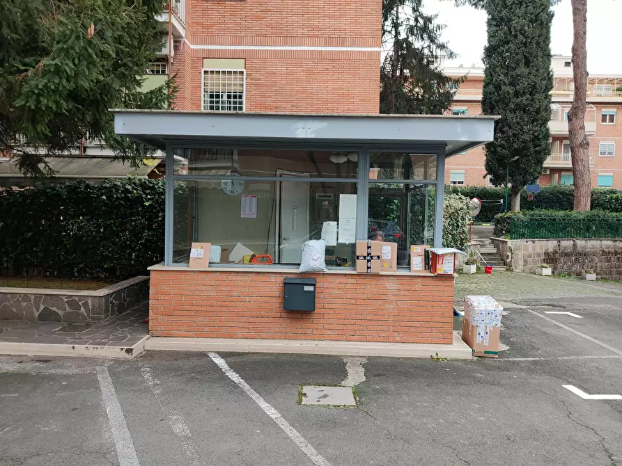Immagine 10 di Camera in affitto  in Via Montebruno a Roma