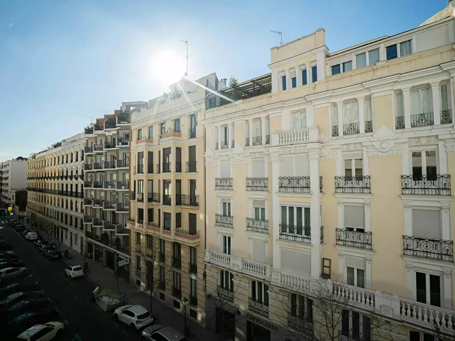 Immagine 9 di Camera in affitto  in Calle Luchana a Madrid