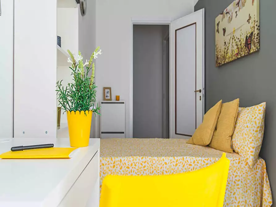 Immagine 2 di Camera in affitto  in Largo Riccardo Zandonai a Milano