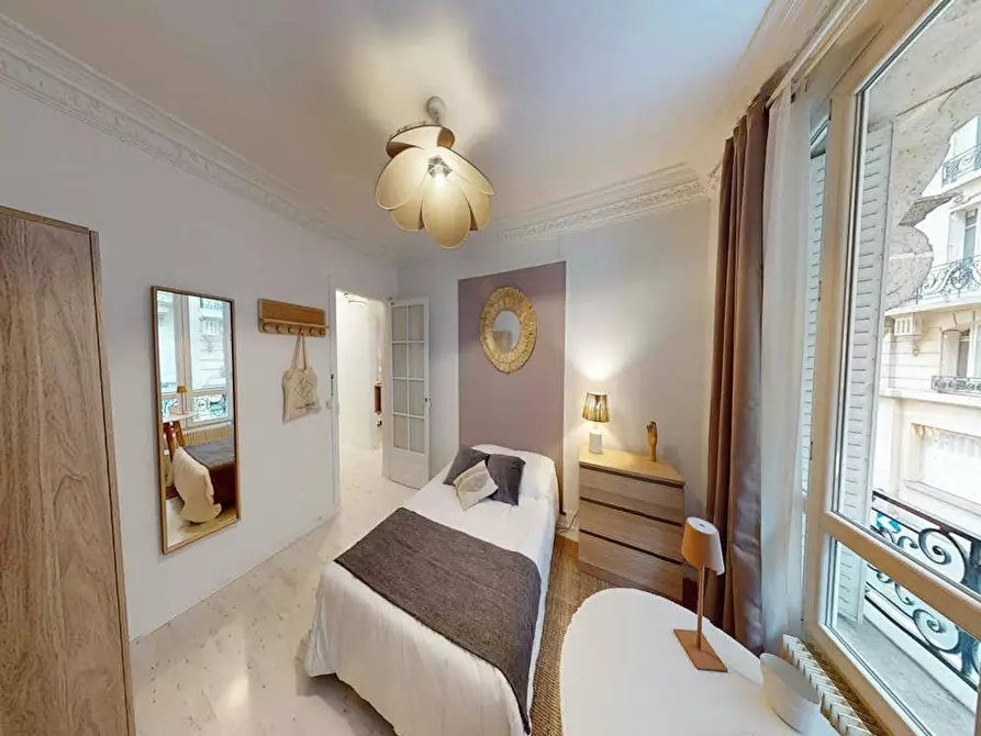 Immagine 1 di Camera in affitto  in Rue Euryale Dehaynin a Paris