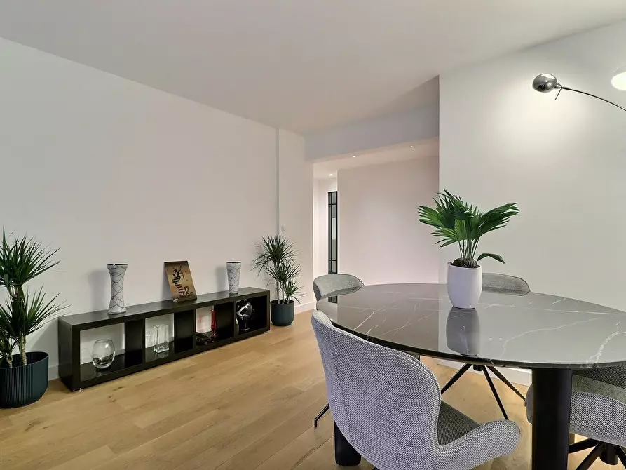 Immagine 9 di Appartamento in affitto  in Rue de la Chine a Paris 20