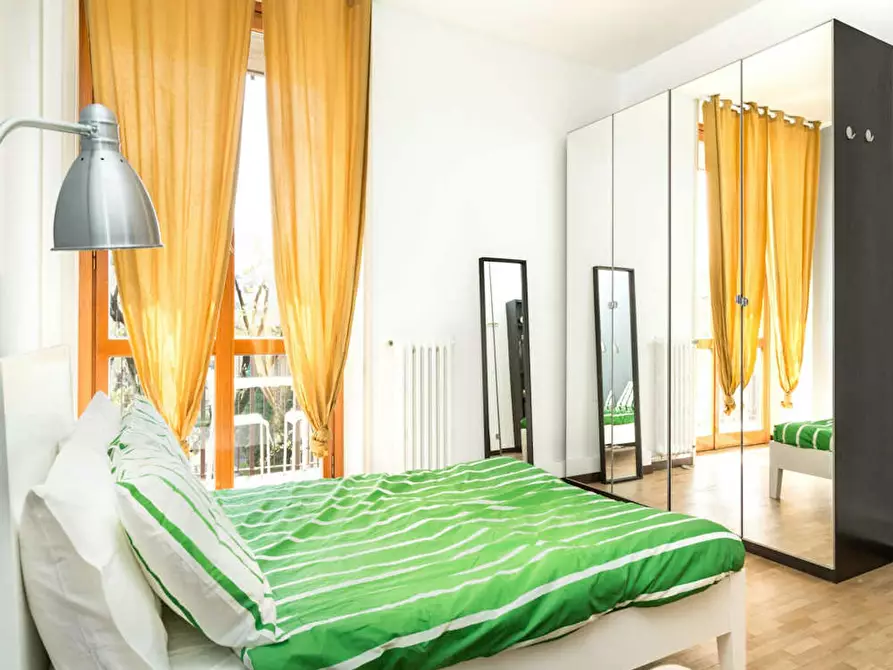 Immagine 1 di Camera in affitto  in Via Adele Martignoni a Milano