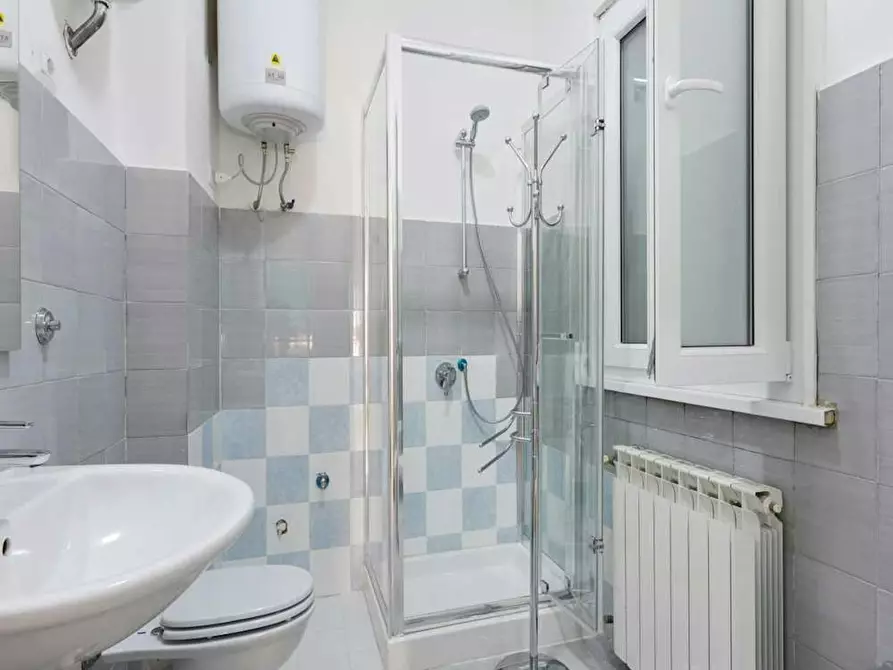 Immagine 9 di Camera in affitto  in Via Damaso Cerquetti a Roma